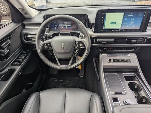 New 2026 Lincoln Aviator 2WD w/ Jet Appearance Package image 15