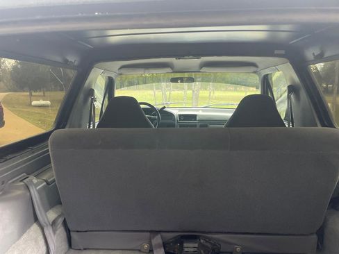 Used 1995 Ford Bronco XLT AWD/4WD image 8