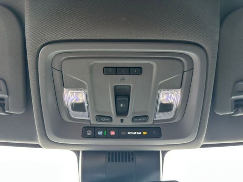 Used 2025 GMC Sierra 1500 SLT w/ SLT Premium Plus Package image 30