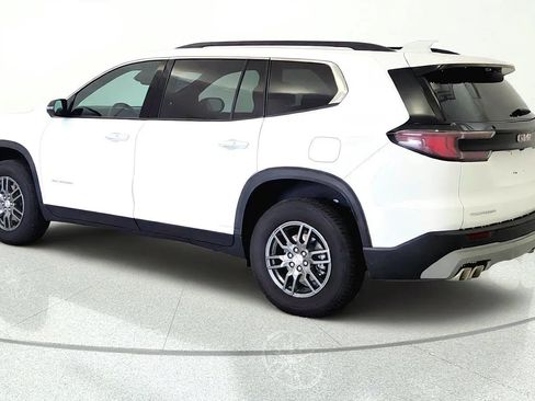 Used 2026 GMC Acadia Elevation FWD image 4
