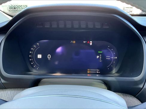 Used 2025 Volvo XC90 T8 Core w/ Climate Package image 25