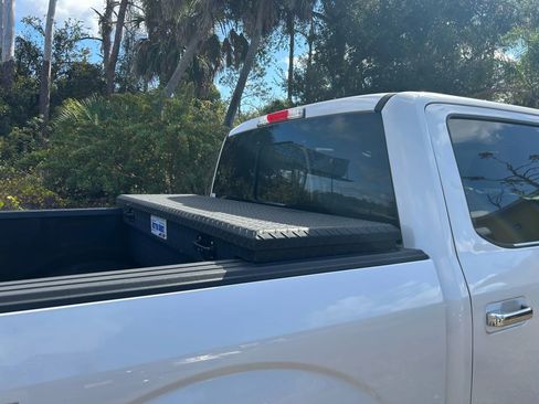 Used 2017 Ford F150 Platinum w/ Equipment Group 701A Luxury image 13