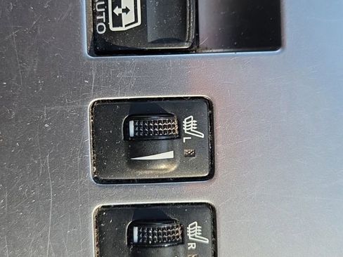 Used 2017 Toyota 4Runner SR5 Premium image 18