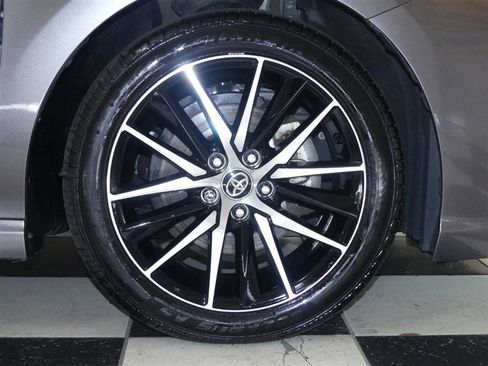 Used 2023 Toyota Camry SE image 31