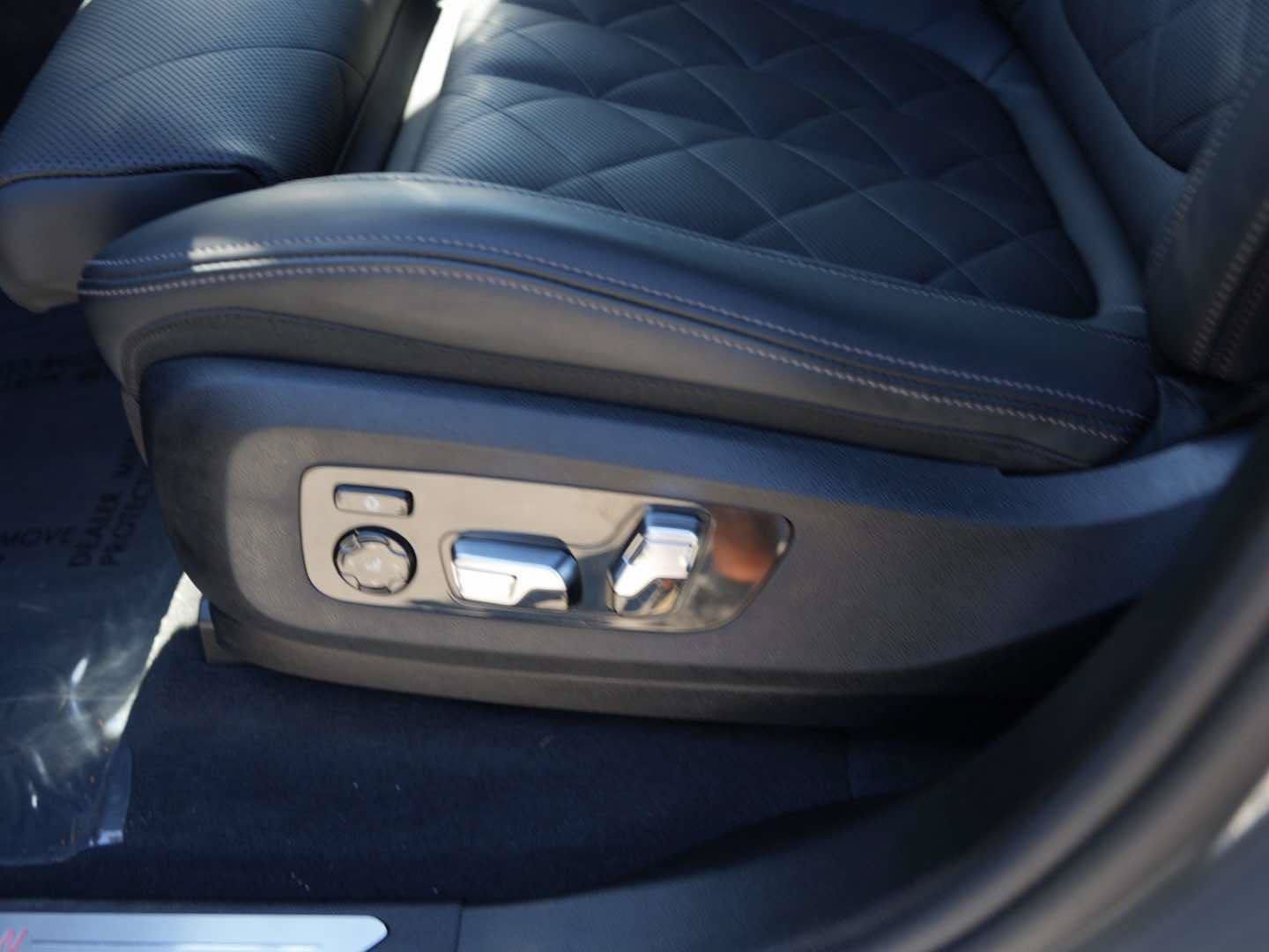 Used 2026 BMW X5 xDrive40i AWD/4WD image 25