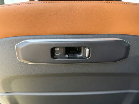 New 2026 BMW X5 xDrive50e image 18