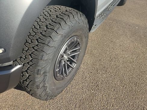 Used 2019 Ford F150 Raptor w/ Equipment Group 802A Luxury AWD/4WD image 8