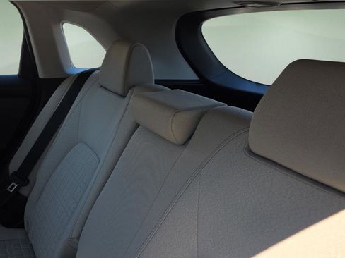 Used 2023 Honda HR-V LX image 15