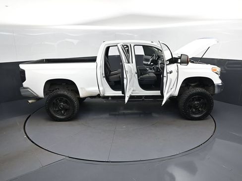 Used 2016 Toyota Tundra SR5 w/ SR5 Upgrade Package AWD/4WD image 50