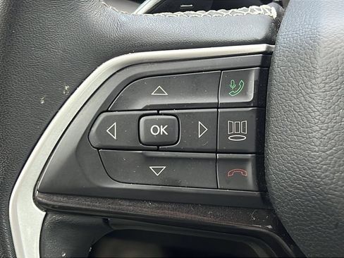 Used 2022 Jeep Grand Cherokee L Laredo w/ Luxury Tech Group I RWD image 19