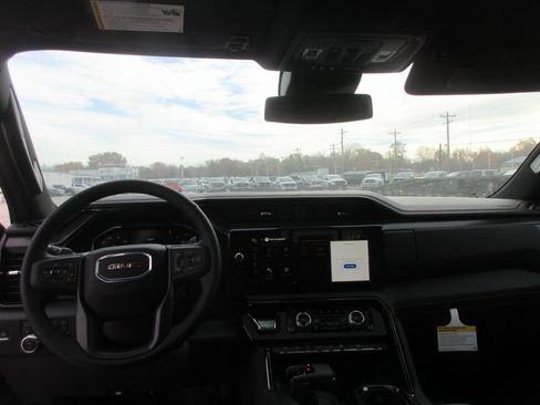 New 2026 GMC Sierra 1500 AT4 w/ AT4 Premium Package image 17