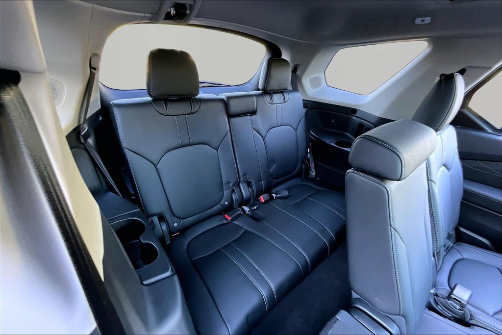 Certified 2026 Honda Pilot Touring image 18