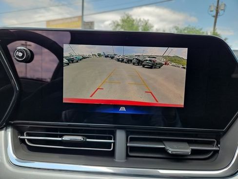 New 2025 Chevrolet Trax LT w/ Driver Confidence Package image 12