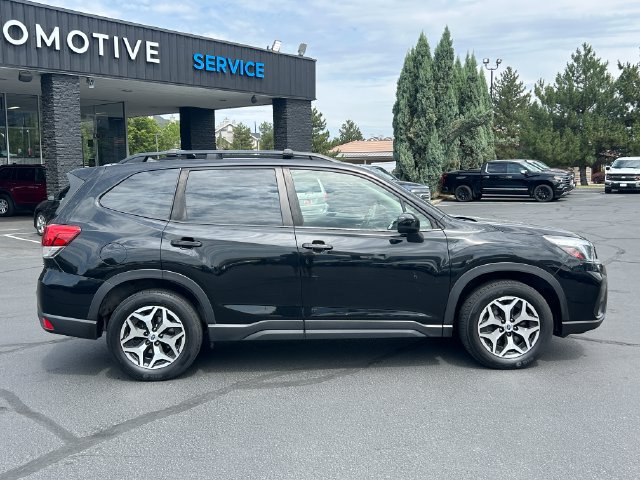 Used 2020 Subaru Forester Premium AWD/4WD image 2