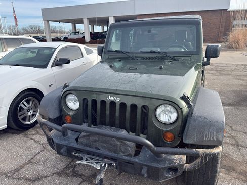 Used 2007 Jeep Wrangler X image 2
