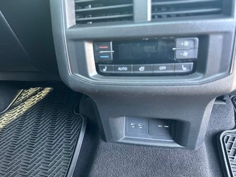 Used 2022 Volkswagen Atlas SEL AWD/4WD image 48
