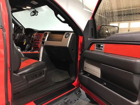 Used 2010 Ford F150 Raptor image 12