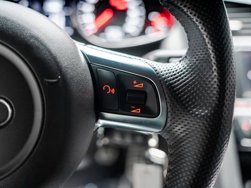 Used 2011 Audi R8 V8 image 51