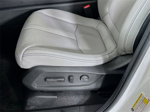 Certified 2025 Honda Pilot Touring image 29