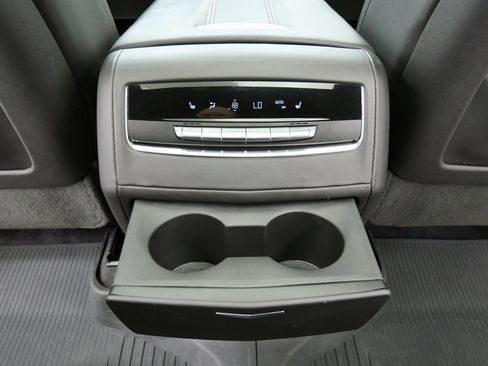 Used 2023 Cadillac Escalade ESV V image 21