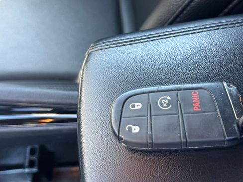 Used 2025 Jeep Compass Limited AWD/4WD image 18