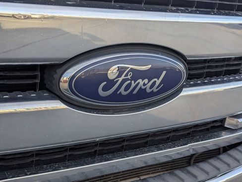 Used 2015 Ford F350 XLT w/ Snow Plow Prep Package image 12