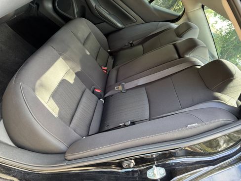 Used 2025 Nissan Altima 2.5 SV FWD image 47