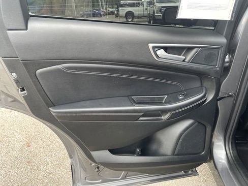 Used 2024 Ford Edge Titanium AWD/4WD image 29