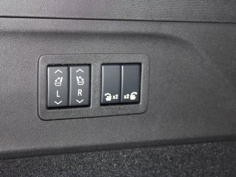 New 2026 Cadillac Escalade IQ Sport 1 w/ LPO, ONYX Package AWD/4WD image 38