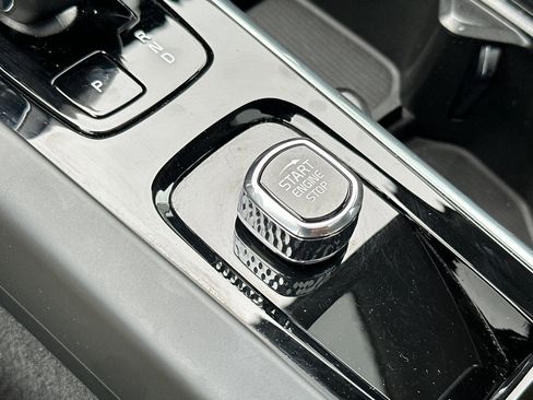 Certified 2025 Volvo S60 B5 Core FWD image 25