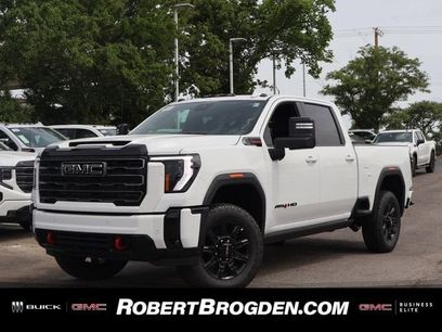 New 2026 GMC Sierra 2500 AT4 w/ AT4 Premium Plus Package