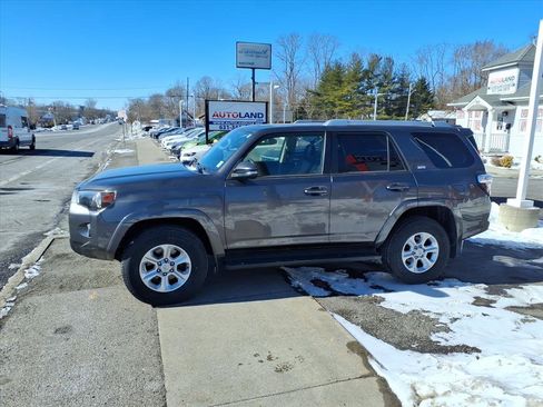 Used 2018 Toyota 4Runner SR5 Premium image 8