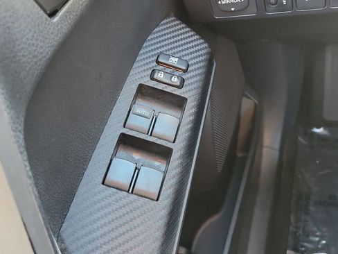 Used 2013 Toyota RAV4 LE FWD image 17