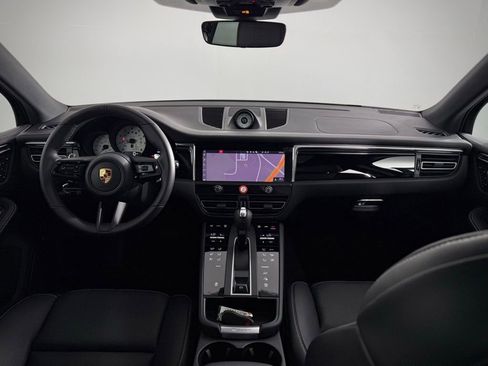 New 2026 Porsche Macan AWD/4WD image 22