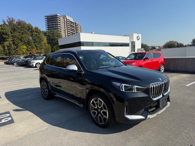 Used 2023 BMW X1 xDrive28i w/ Convenience Package AWD/4WD image 2