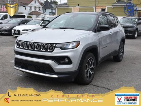 Used 2025 Jeep Compass Limited AWD/4WD image 1