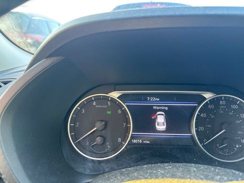 Used 2024 Nissan Sentra SV w/ All-Weather Package FWD image 5