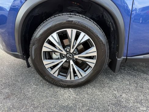 Used 2023 Nissan Rogue SV FWD image 28