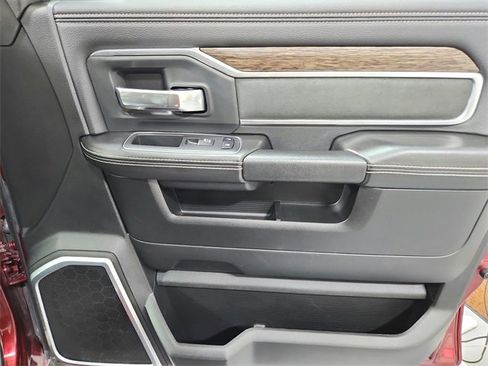 Used 2020 RAM 3500 Laramie image 34