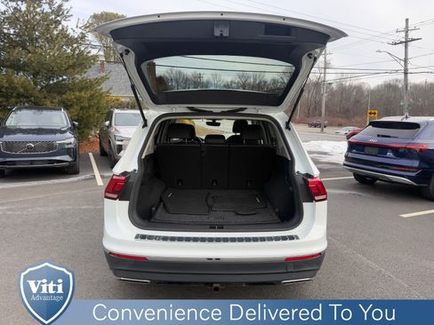 Used 2021 Volkswagen Tiguan SE w/ Panoramic Sunroof Package image 23