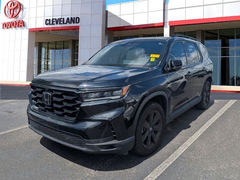 Used 2025 Honda Pilot Black Edition image 3
