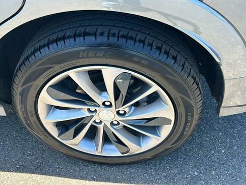 Used 2020 Buick Encore GX Preferred w/ Sport Touring Package FWD image 6