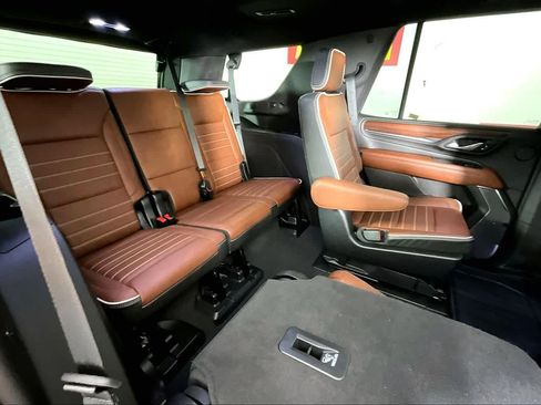 Certified 2023 GMC Yukon Denali Ultimate image 19
