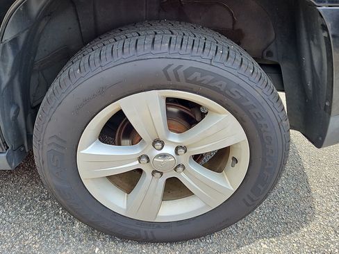 Used 2016 Jeep Patriot Latitude AWD/4WD image 6