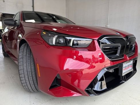 Used 2025 BMW M5 w/ Carbon Package image 3