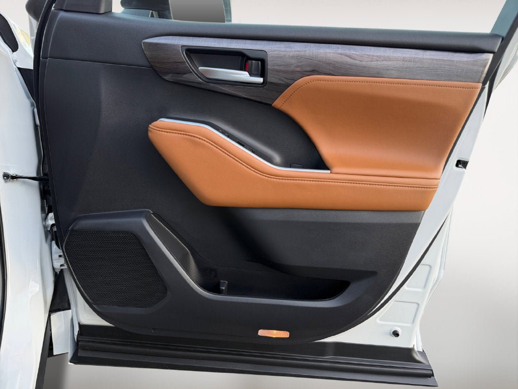 New 2026 Toyota Highlander Platinum AWD/4WD image 25