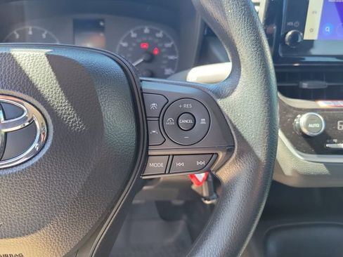 Used 2025 Toyota Corolla LE FWD image 16