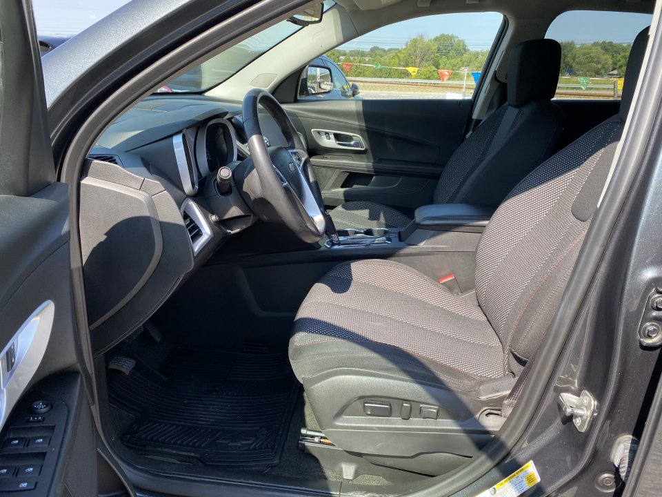 Used 2017 Chevrolet Equinox LT w/ Convenience Package FWD image 9