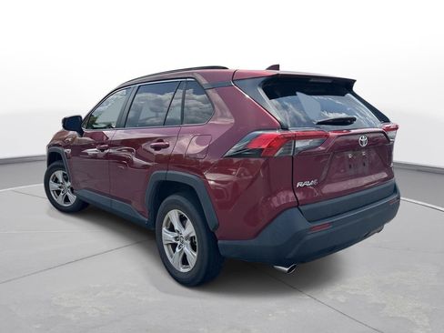 Used 2019 Toyota RAV4 XLE FWD image 8