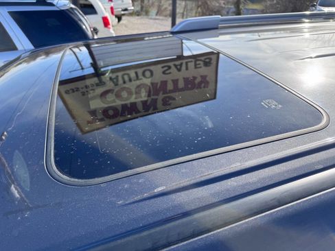 Used 2016 Toyota 4Runner Limited image 4